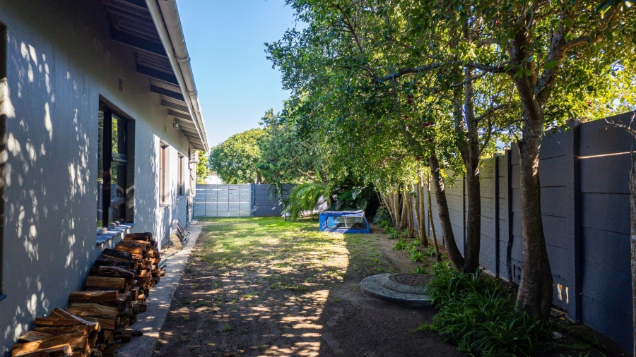 4 Bedroom Property for Sale in Heiderand Western Cape
